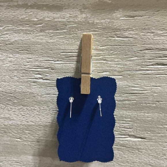 New Green Resin Dinosaur Earrings - Picture 5 of 5